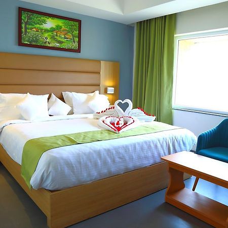 Abhayaa Hotel Visakhapatnam Zewnętrze zdjęcie