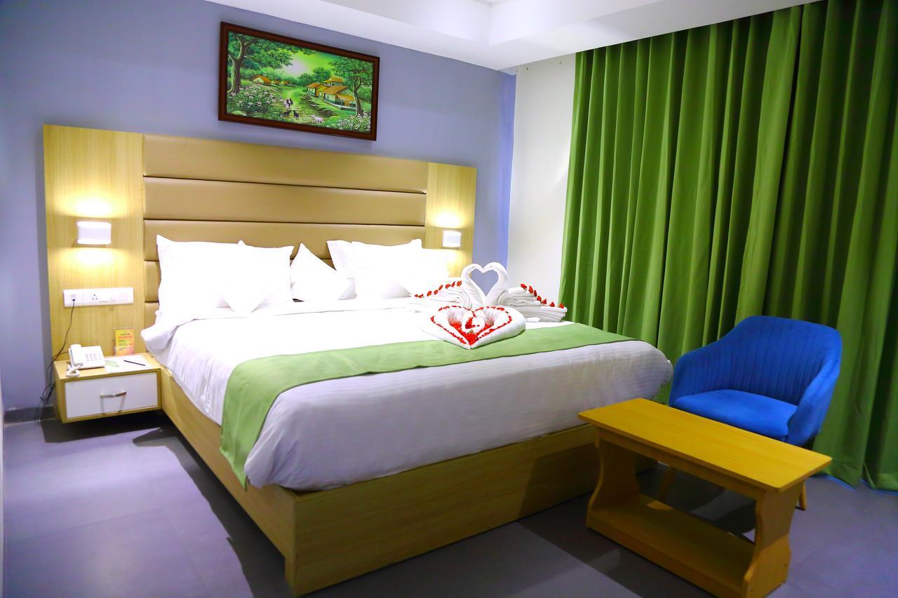 Abhayaa Hotel Visakhapatnam Zewnętrze zdjęcie