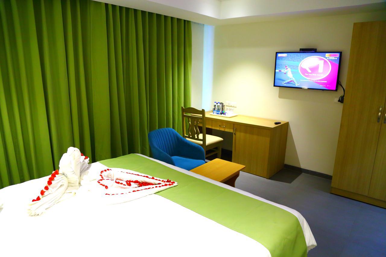 Abhayaa Hotel Visakhapatnam Zewnętrze zdjęcie