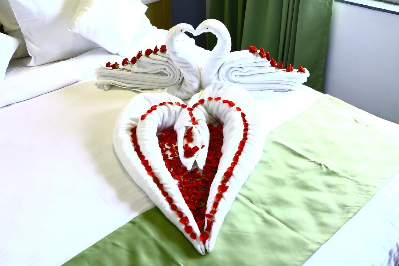 Abhayaa Hotel Visakhapatnam Zewnętrze zdjęcie