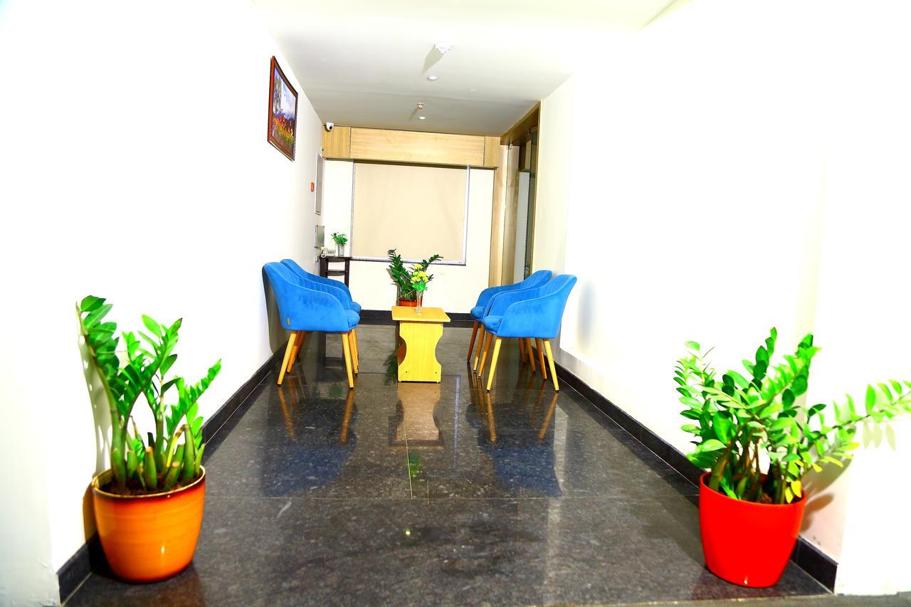 Abhayaa Hotel Visakhapatnam Zewnętrze zdjęcie