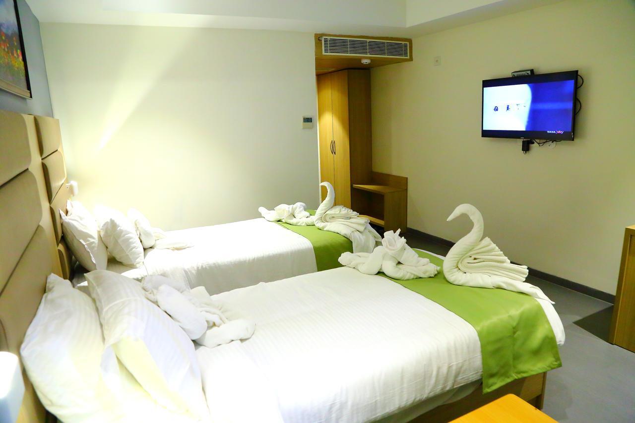 Abhayaa Hotel Visakhapatnam Zewnętrze zdjęcie